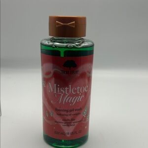 Tree Hut Mistletoe Magic Foaming Gel Wash - Green